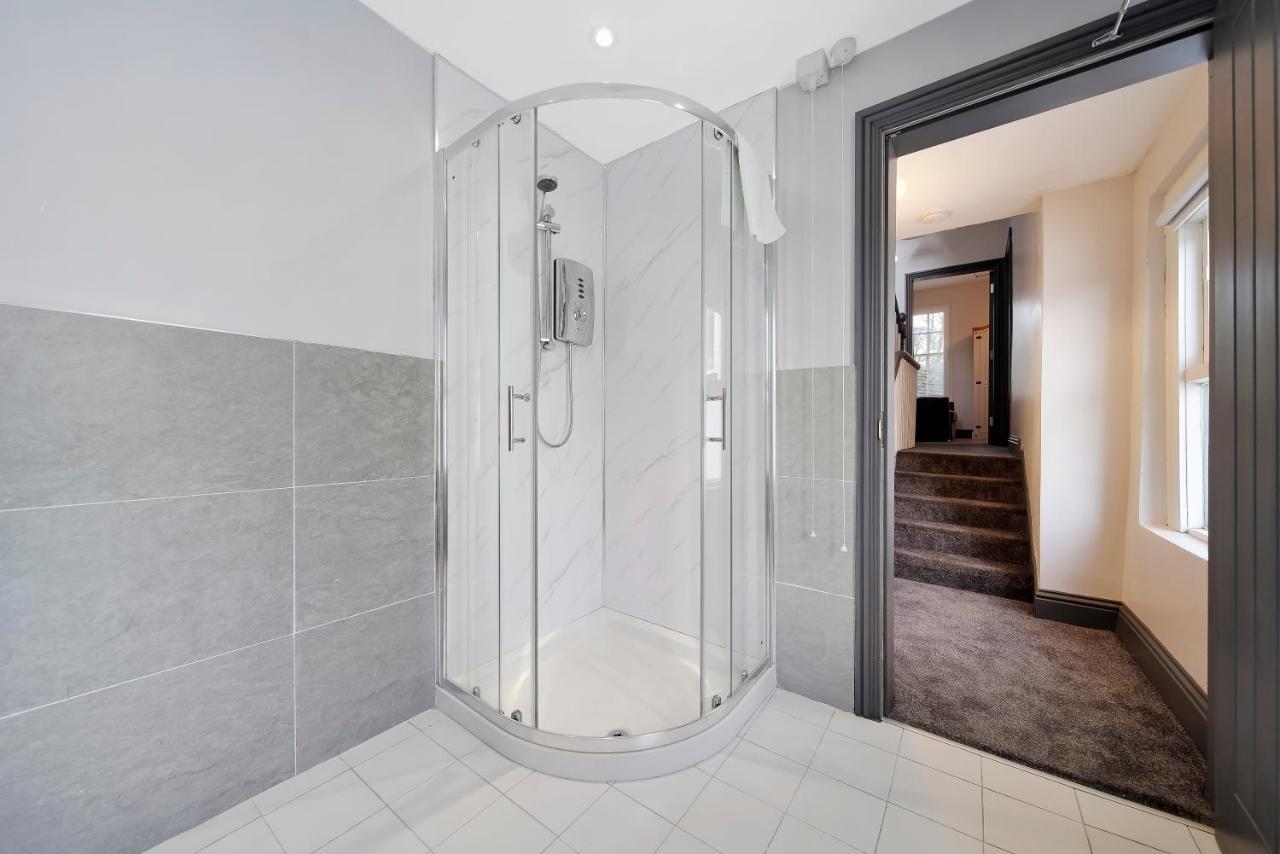 Villa Magee Town House 'Sleeping 8 Guests' Londonderry Exterior foto